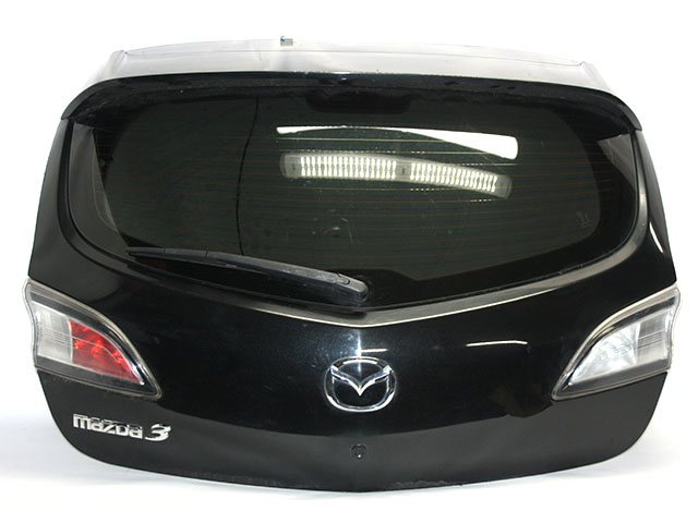 Крышка багажника черная в сборе со стеклом, со спойлером, с фонарями (вмятины) BBY96202XE BU