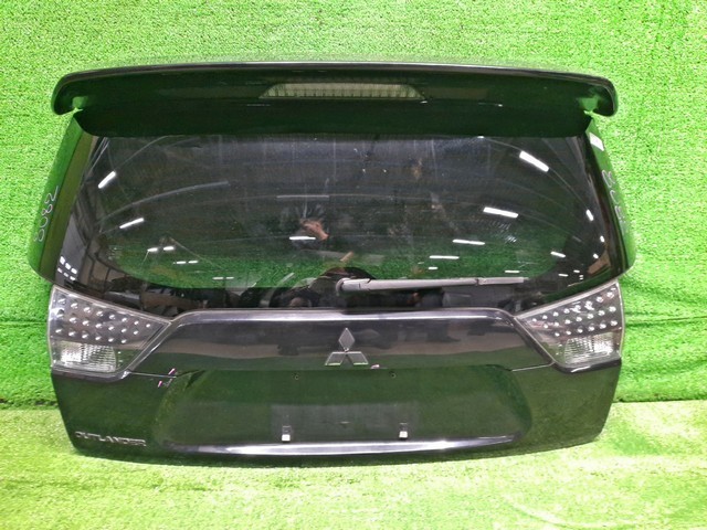 Крышка багажника черная в сборе со стеклом, стеклоочиститель, спойлер высокий, фонари, камера (дефект ЛКП) 5801A524 6BU (Б/У) для MITSUBISHI OUTLANDER XL