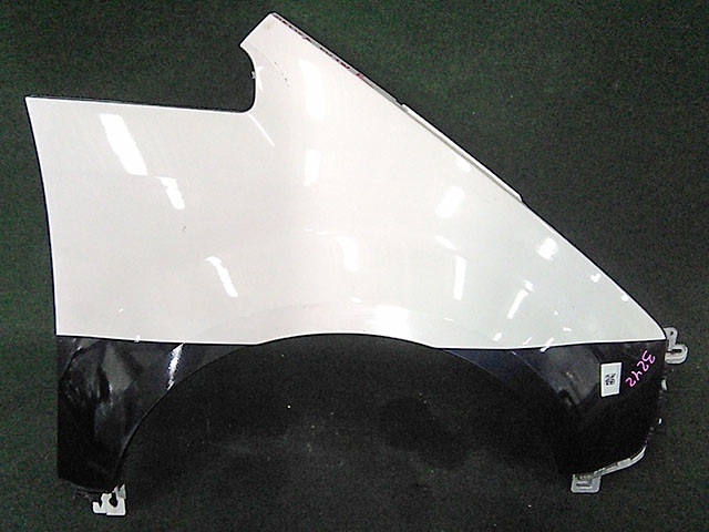 Крыло переднее правое белое 5220D158 BU (Б/У) для MITSUBISHI DELICA D:5 V CV 2007-2019