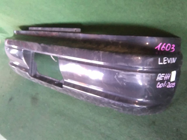 Бампер задний черный 521591A670B1 BU (Б/У) для TOYOTA COROLLA LEVIN E110 1995-2000