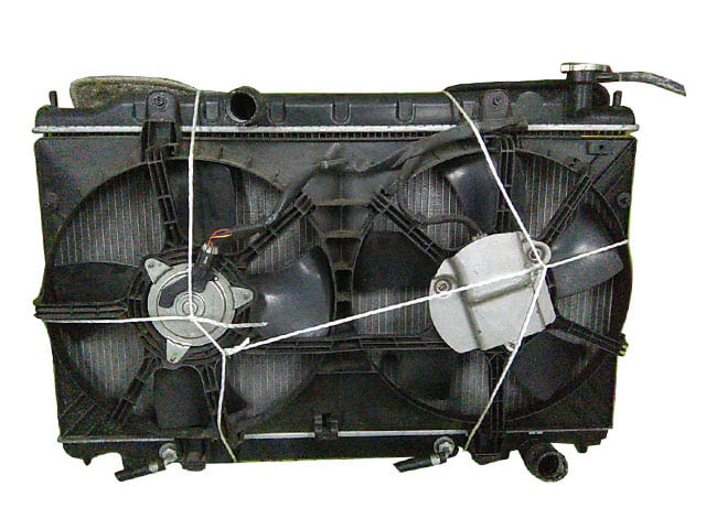 Радиатор охлаждения двигателя в сборе с диффузором, моторчики АКПП 214609Y000 3BU для NISSAN TEANA J31 2003-2008