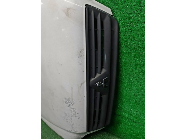 Капот белый в сборе с решеткой радиатора (дефект ЛКП) MR548872 4BU (Б/У) для MITSUBISHI LANCER CEDIA RHD CS 2000-2003