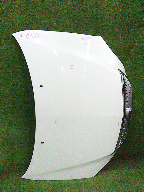 Капот белый в сборе с решеткой радиатора, шумоизоляция (потерт) 5330148050 BU