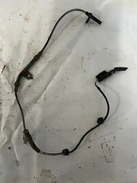 Датчик ABS задний левый 2WD