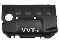 Крышка двигателя с надписью VVTi пластик