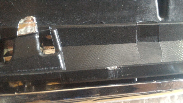 Решетка радиатора с прорезями Уценка 20% (сломан) для MITSUBISHI PAJERO / MONTERO IV V8 / V9 2011-2014