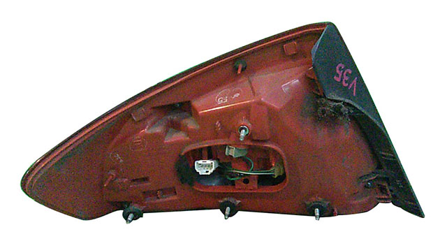 Фонарь задний правый внешний светодиодный 26550AC525 2BU (Б/У) для NISSAN SKYLINE V35 2004-2007