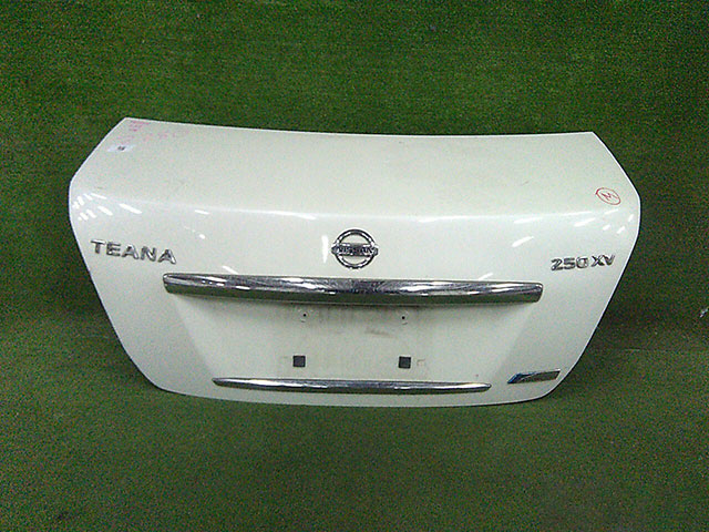 Крышка багажника белая в сборе с замком, камера (потерта) H430MJN2AA 3BU (Б/У) для NISSAN TEANA J32 2008-2013