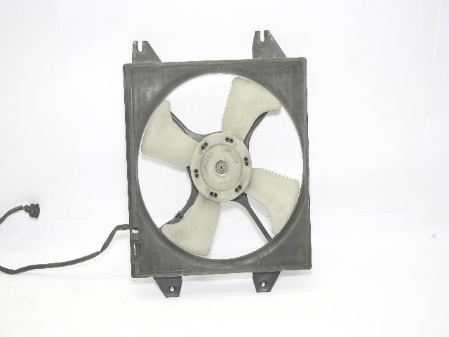 Диффузор радиатора кондиционера в сборе с мотором MR270403 BU