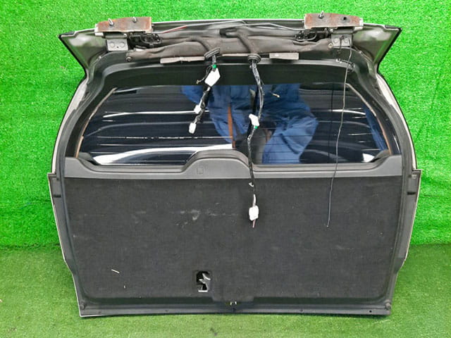Крышка багажника серебро в сборе со стеклом, стеклоочиститель, фонари 90100AQ060 BU (Б/У) для NISSAN STAGEA II M35 2001-2007