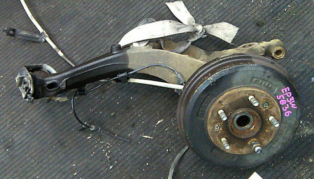 Рычаг подвески задний правый нижний в сборе со ступицей, барабан, тормозные механизмы 2WD E11228B10B BU