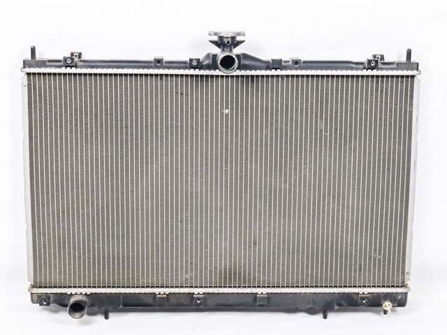 Радиатор охлаждения двигателя (отличное состояние) MR993566 1BU (Б/У) для MITSUBISHI GRANDIS