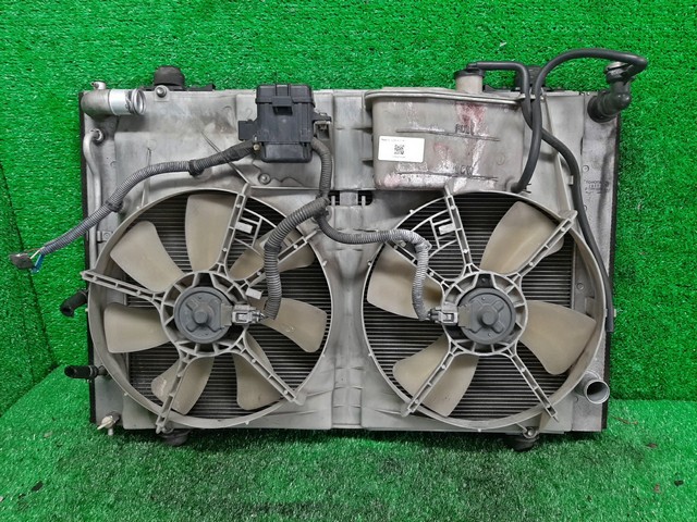 Радиатор охлаждения двигателя в сборе с радиатором кондиционера, диффузор, моторчики, блок 2WD АКПП 1604128370 5BU для TOYOTA ALPHARD H10 2002-2005