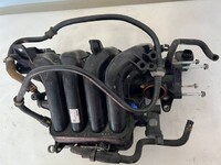 Коллектор впускной в сборе пластик 2WD АКПП в сборе с клапаном